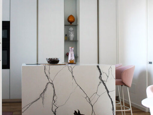 Cucina su misura tra minimalismo e funzionalità sartoriale